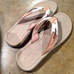 Sperry Top Sider Flip Flops